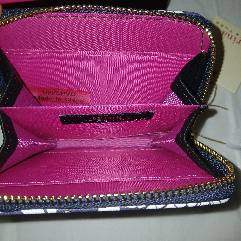 Trina Turk Zip Around Cardholder Wallet In Box, Faux Leather, Floral - Picture 7 of 9